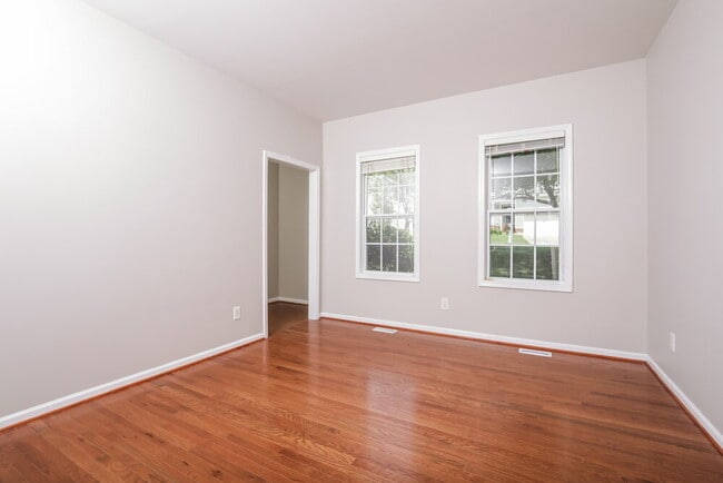 Photo - 136 Roan Dr