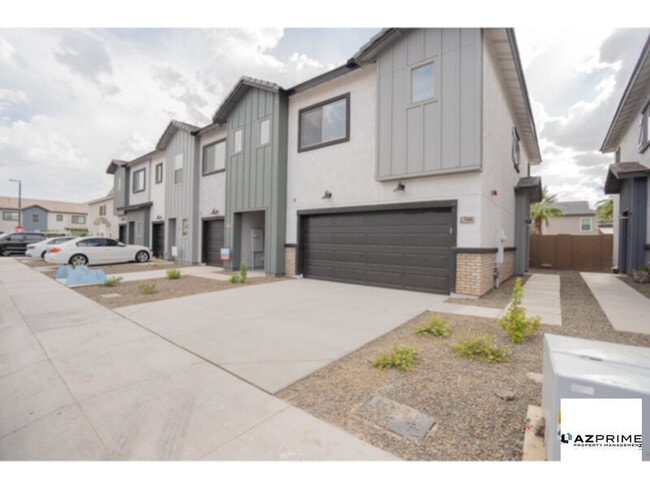 Building Photo - Find space, style, and serenity in this 2/... Rental