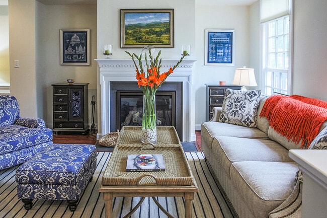 Living Room w Fireplace - 1114 Hyde Ln