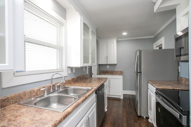 Photo - 1111 Westchester Dr