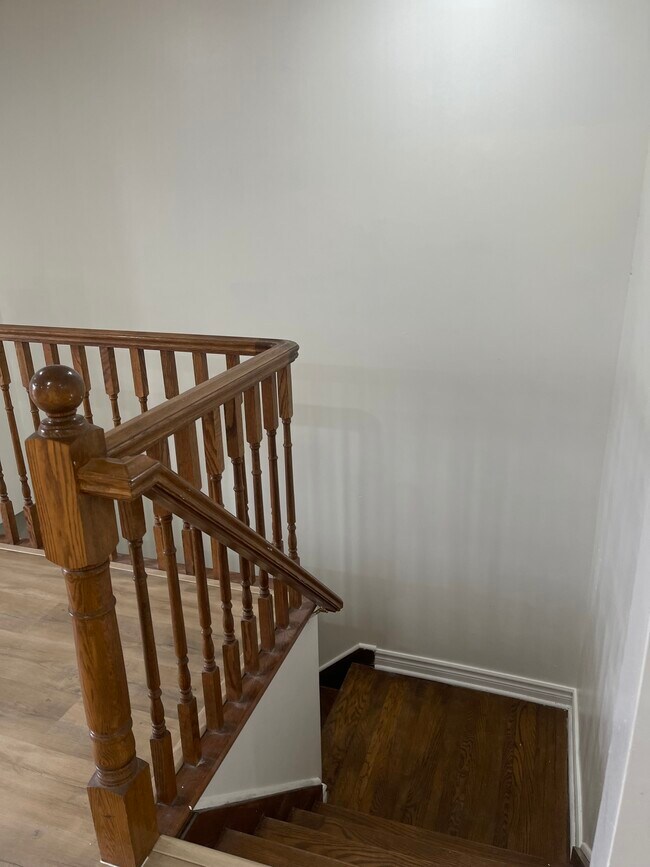 Photo - 700 Brock Av