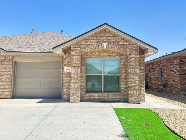 Photo - Stylish and Modern 3-Bedroom Duplex for Re...