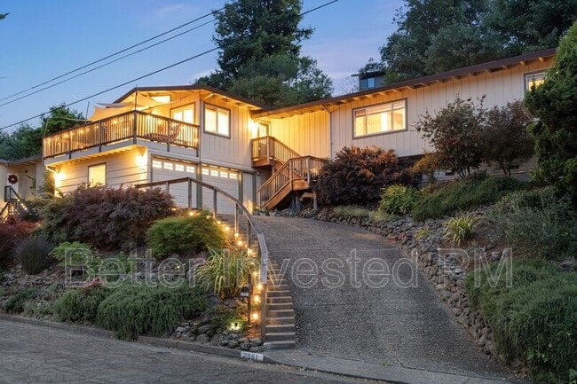 Photo - 2061 Woodside Dr