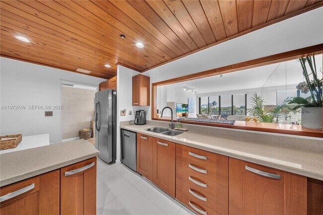 Photo - 151 Crandon Blvd Unit 337