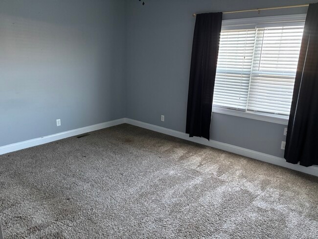 Main Bedroom(2) - 107 Portico St