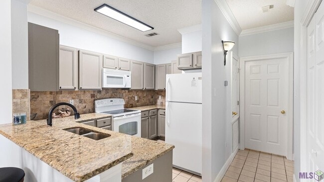 Photo - 4464 Highland Rd