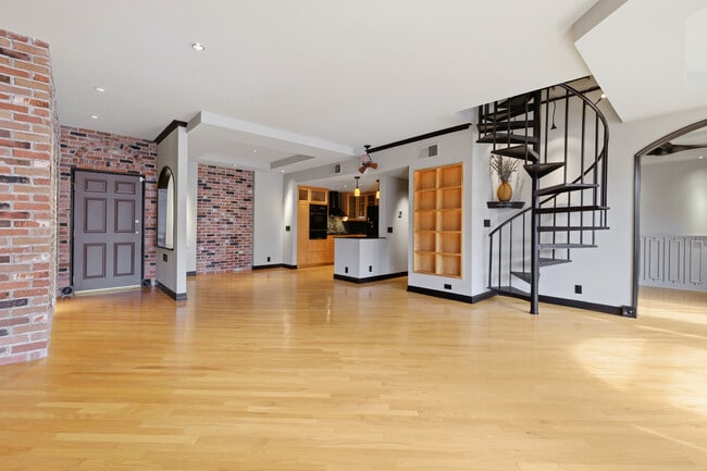 Photo - 14960 Dickens St Unit 303