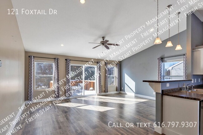 Photo - 121 Foxtail Dr