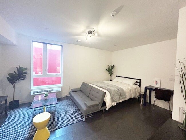 Photo - Harvey Hillcrest