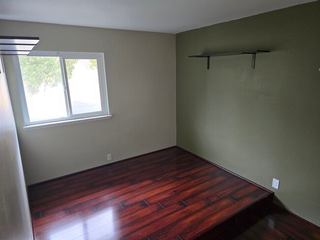 Photo - 2260 Meadowgate Way