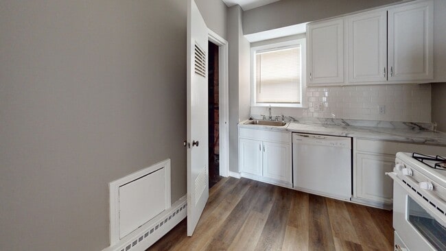 Photo - Meadowbrook Apartments