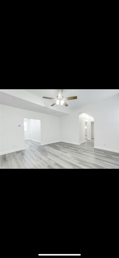 Photo - 403 E Morris St