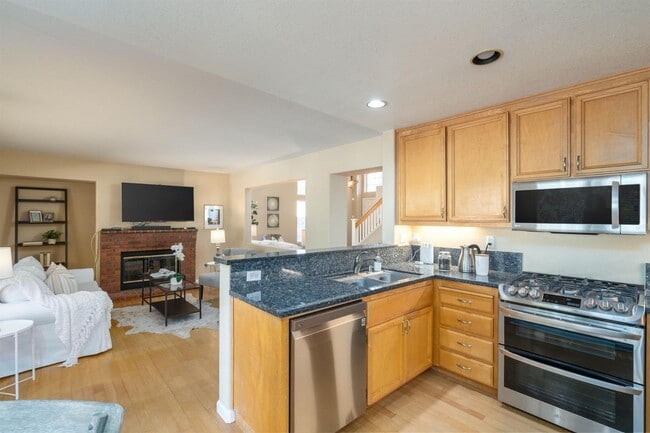 Photo - 2532 Tapestry Way