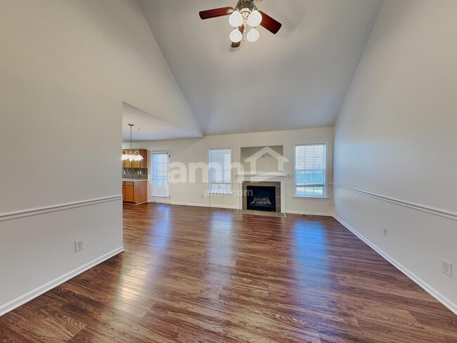 Photo - 2405 Joshua Ln