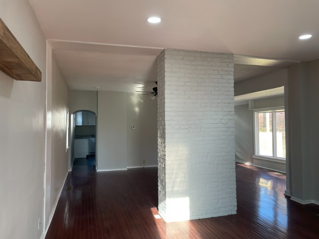 Photo - 494 Reinhard Ave