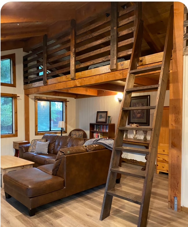 Photo - 472 Freear Dr