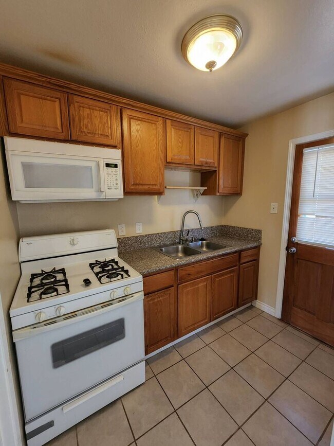 Photo - 5903 Bagley Ave Unit 5907 Bagley Ave