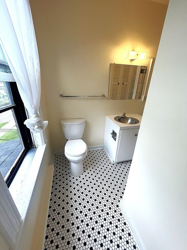 Photo - 46 N Prospect St Unit 46 North Prospect Street #4