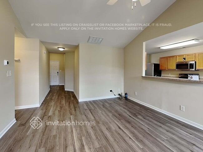 Photo - 2120 Centergrove Rd