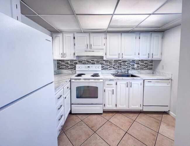 605 SW 75th St