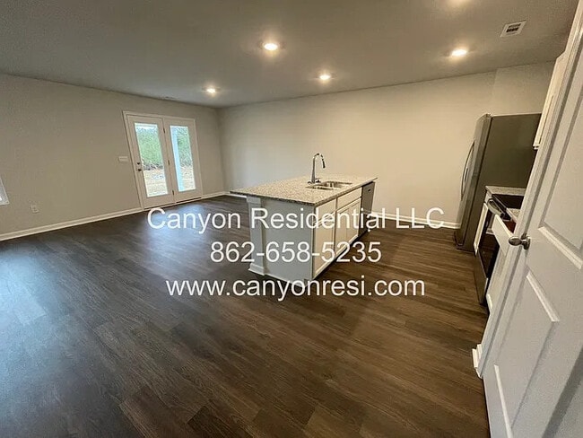 Photo - 122 Syd Rd