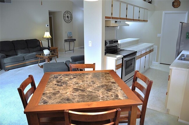 Photo - 718 Merlins Ct