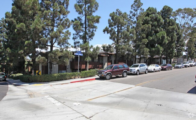 Fiesta Apartments - Fiesta Apartments
