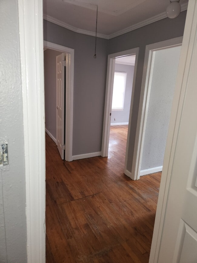 Photo - 1176 Newberg Ave