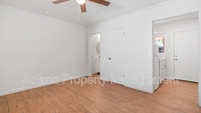 Photo - 149 Mason St Unit B