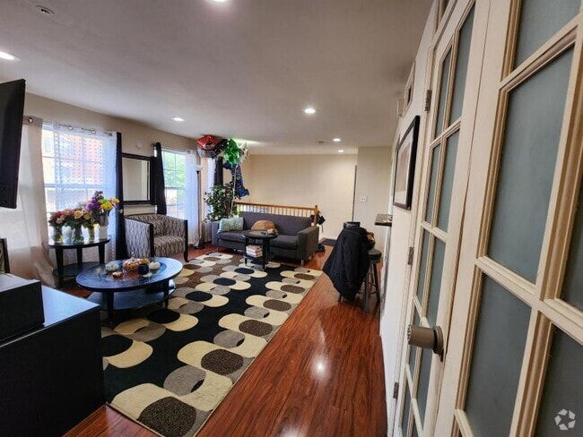 Building Photo - 0 bedroom in Newark NJ 07103 Rental