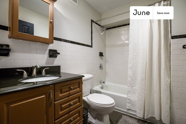 Photo - 356 W 39th St