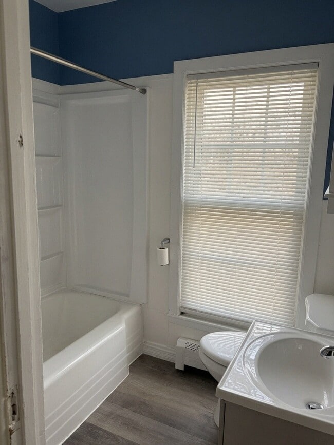Photo - 152 Main St Unit 3