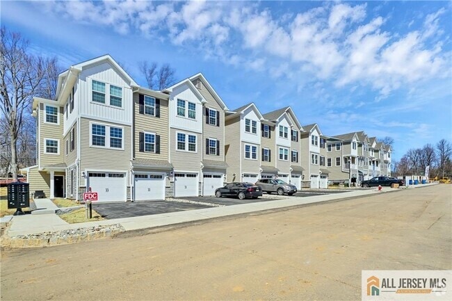 Building Photo - 44 Mountain Blvd Rental