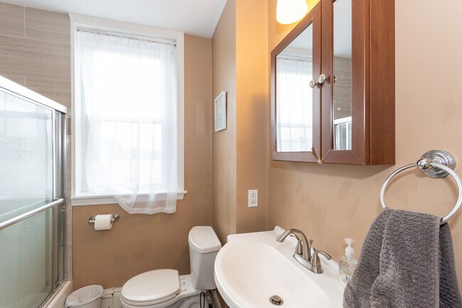 Photo - Great 3 bedroom right on the Green Line!