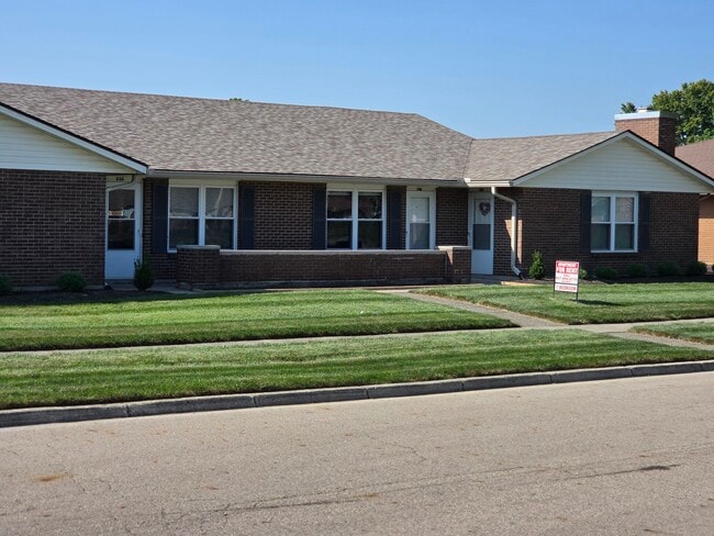 Building Photo - 858 Sussex Pl Unit 858 sussex pl vandalia OH