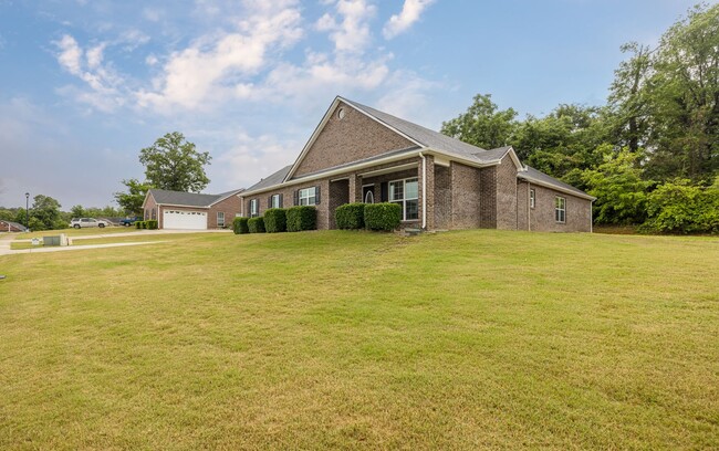 Photo - 705 Porter Ln