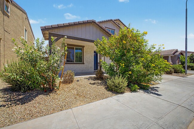Photo - Gated community 4 bedroom home with community pool