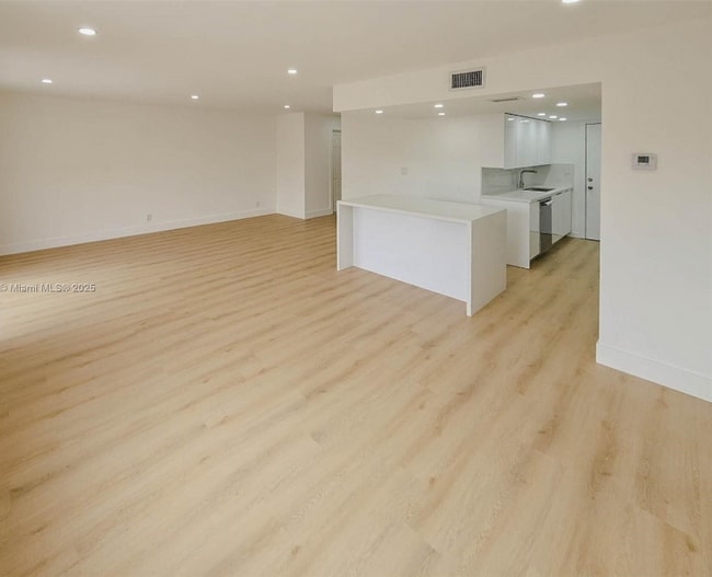 Photo - 17911 NW 68th Ave Unidad 201S Rental