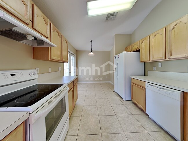 2140 Creekmont Dr