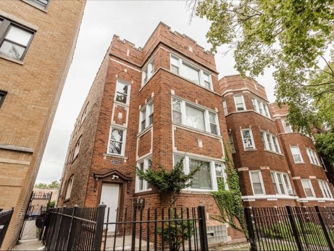 Building Photo - 8234 S Maryland Ave Rental