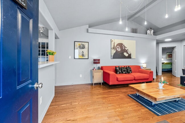 Photo - 302 Northwind Dr