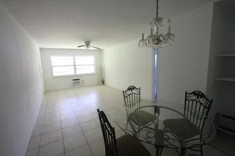 Photo - 1050 E Sample Rd