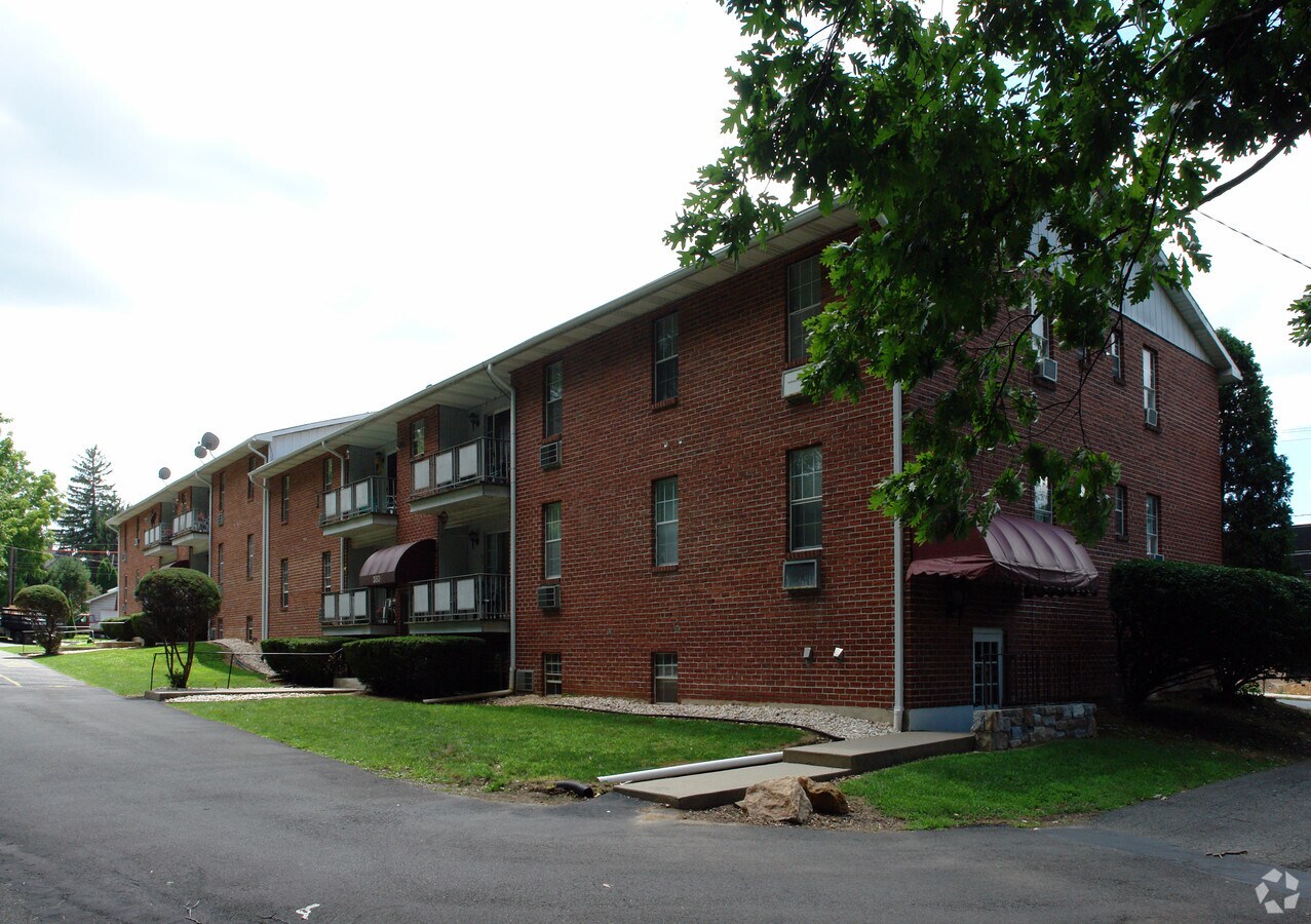Walnut Grove Apartments - Walnut Grove Apartments