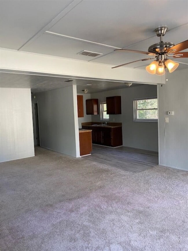 Building Photo - 3316 N Ridge Rd Rental