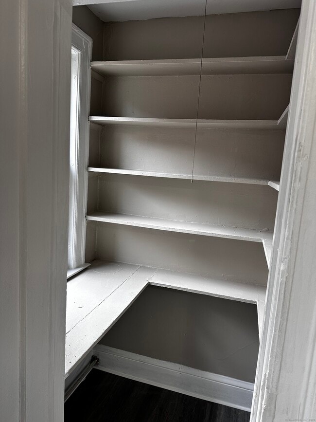 Photo - 19 Colonial St Unidad 3rd Floor