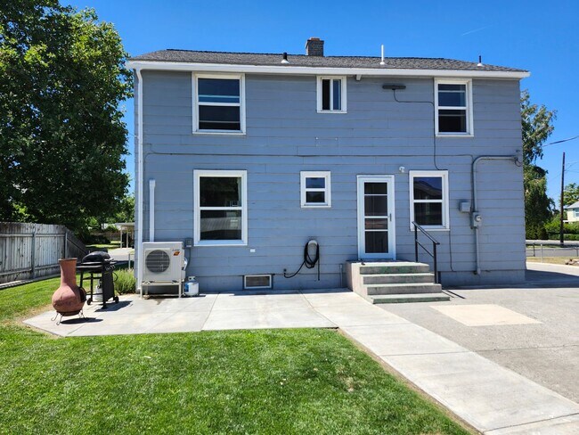 1014 Perkins Ave