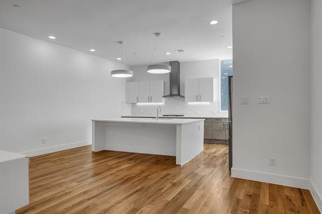 Photo - 426 W 9th St
