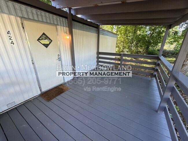 Photo - 424 Patterson Rd