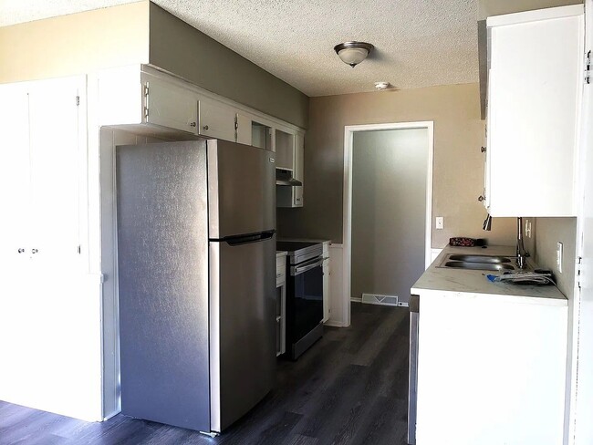 Photo - Beautiful Three Bedroom, One and a Half Bath