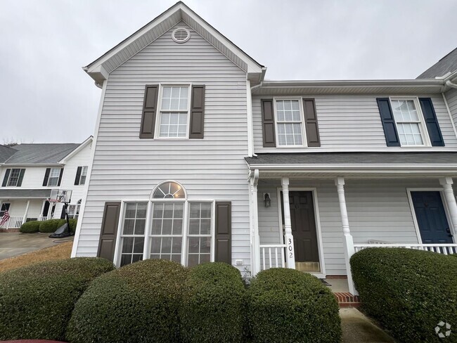 Building Photo - Charming 3BD, 2.5BA Apex Townhome with a F...